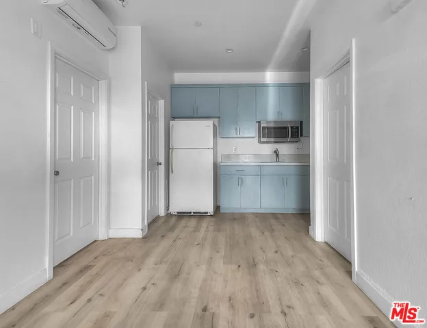11031 S Burin Avenue, Inglewood, California 90304