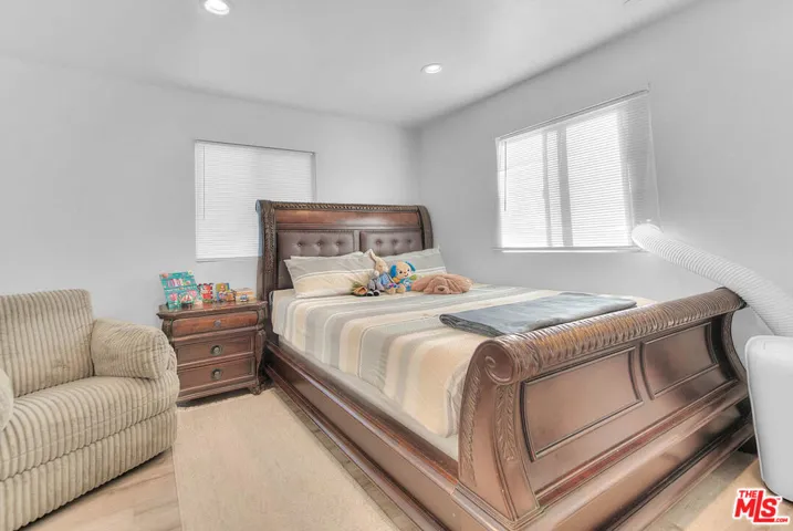 11031 S Burin Avenue, Inglewood, California 90304