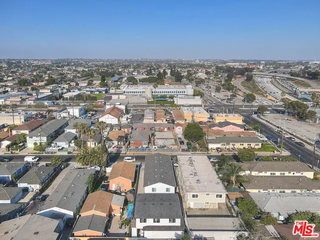 11031 S Burin Avenue, Inglewood, California 90304