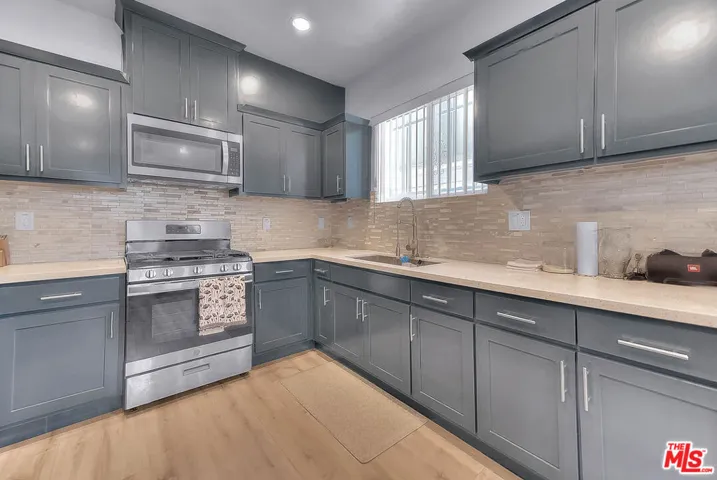 11031 S Burin Avenue, Inglewood, California 90304