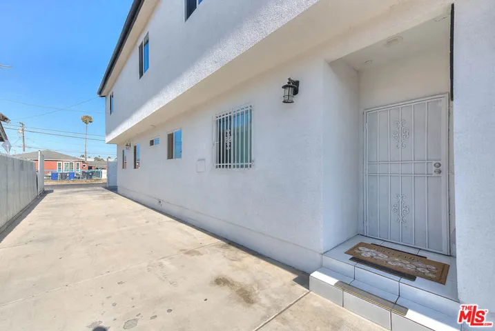 11031 S Burin Avenue, Inglewood, California 90304