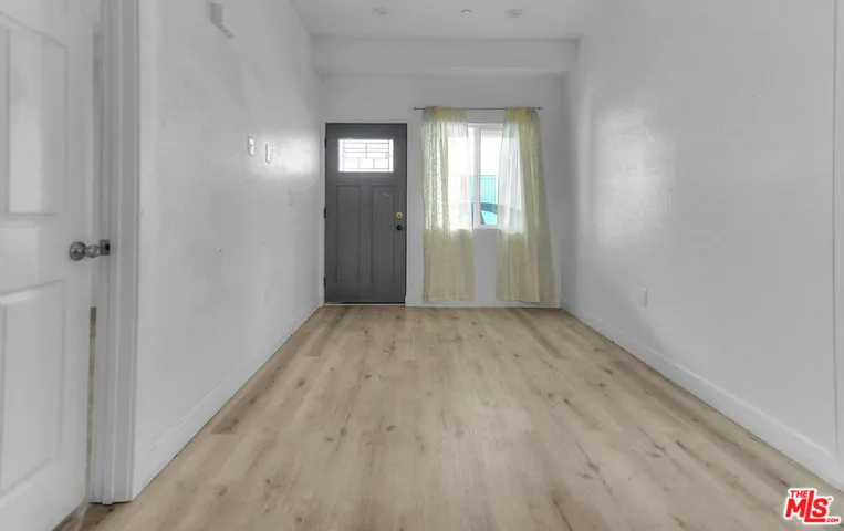 11031 S Burin Avenue, Inglewood, California 90304