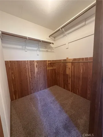 Walk in closet