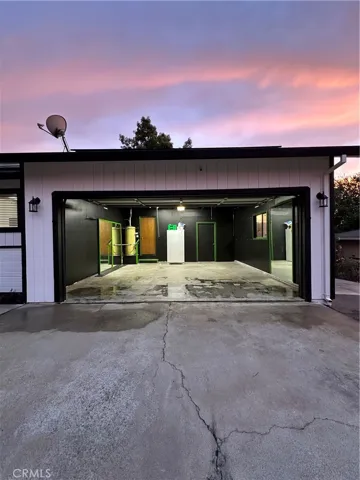 2 Car garage