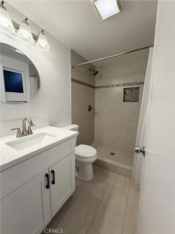 701 E 21st Street, Santa Ana, California 92706