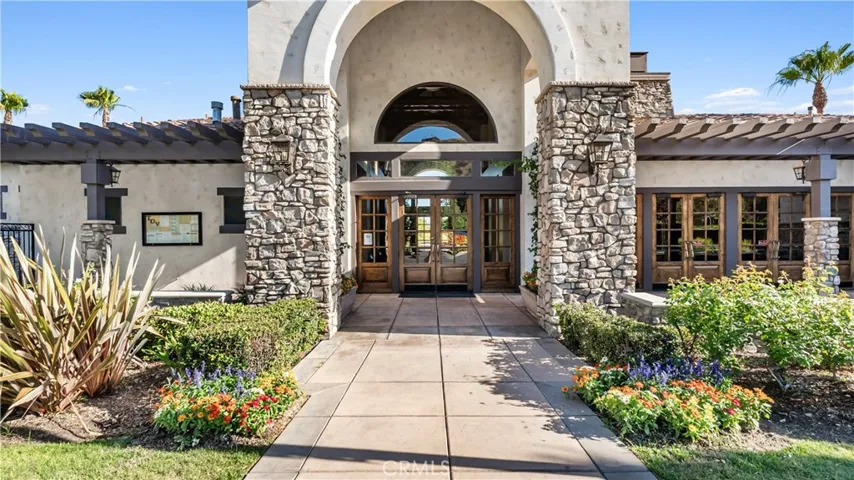 24030 Via Vizcaya, Valencia, California 91354