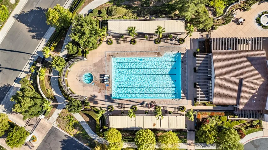 24030 Via Vizcaya, Valencia, California 91354