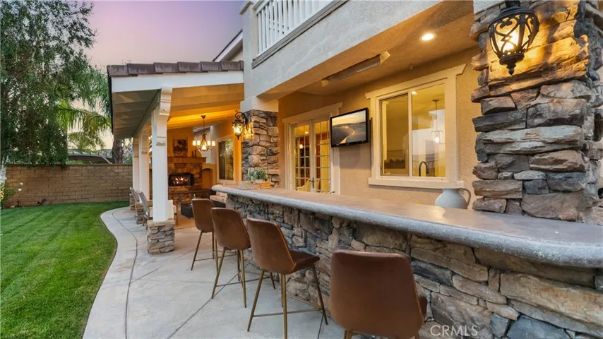 24030 Via Vizcaya, Valencia, California 91354