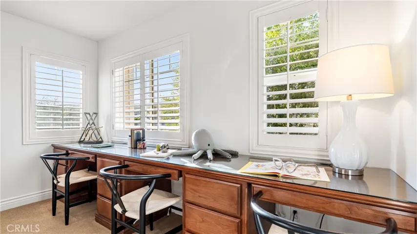 24030 Via Vizcaya, Valencia, California 91354