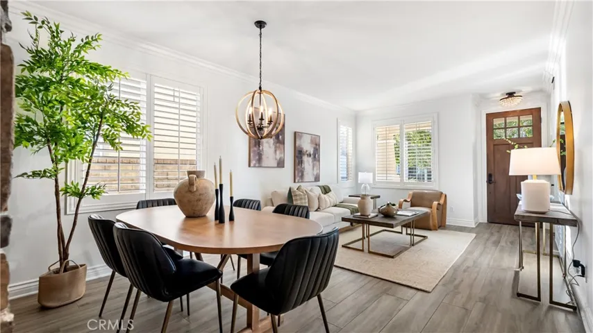24030 Via Vizcaya, Valencia, California 91354