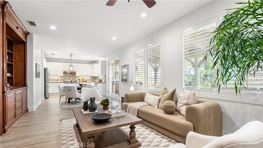 24030 Via Vizcaya, Valencia, California 91354