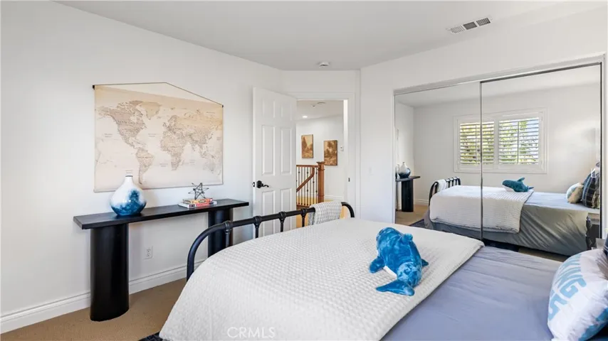 24030 Via Vizcaya, Valencia, California 91354