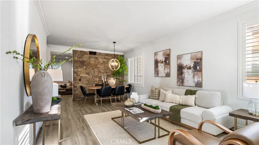 24030 Via Vizcaya, Valencia, California 91354