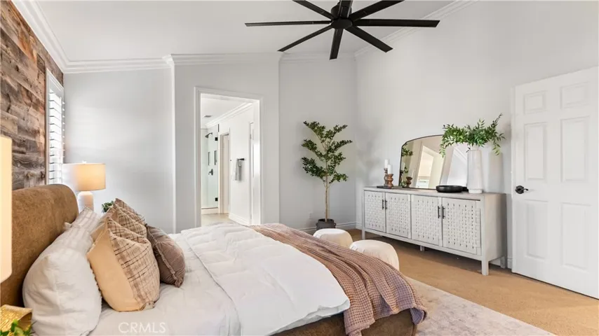 24030 Via Vizcaya, Valencia, California 91354