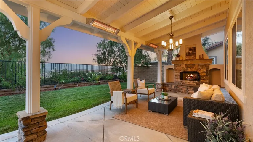 24030 Via Vizcaya, Valencia, California 91354