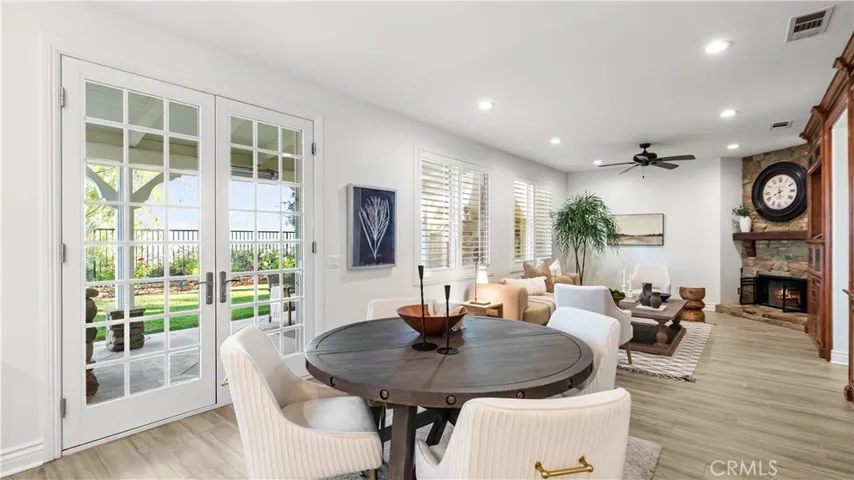 24030 Via Vizcaya, Valencia, California 91354