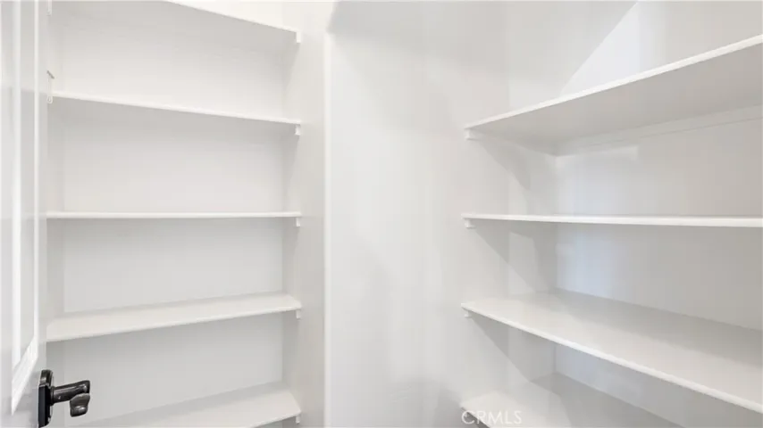 24030 Via Vizcaya, Valencia, California 91354
