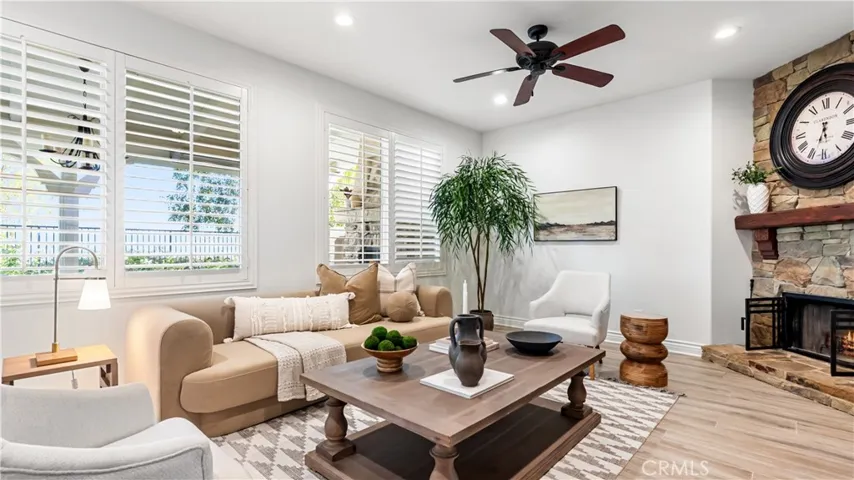 24030 Via Vizcaya, Valencia, California 91354
