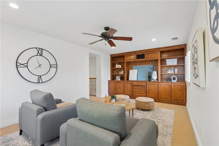24030 Via Vizcaya, Valencia, California 91354