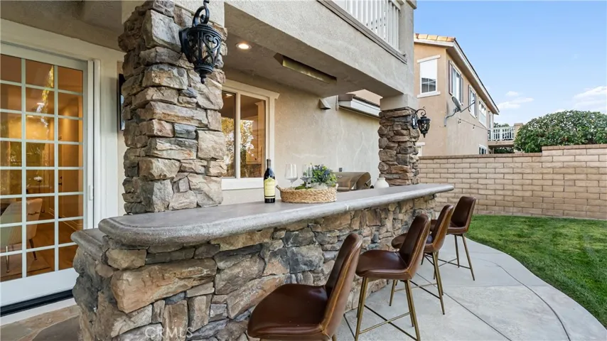 24030 Via Vizcaya, Valencia, California 91354