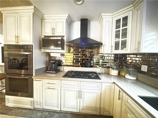 16713 Sunburst Street, North Hills, California 91343