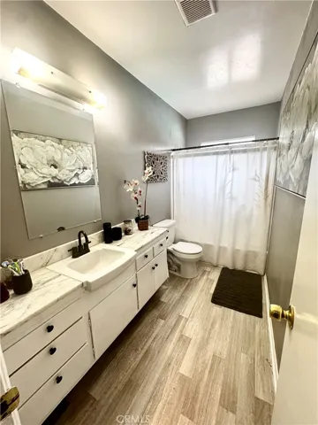 16713 Sunburst Street, North Hills, California 91343