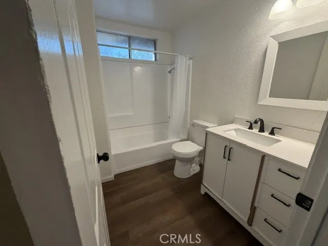 2nd Bathroom