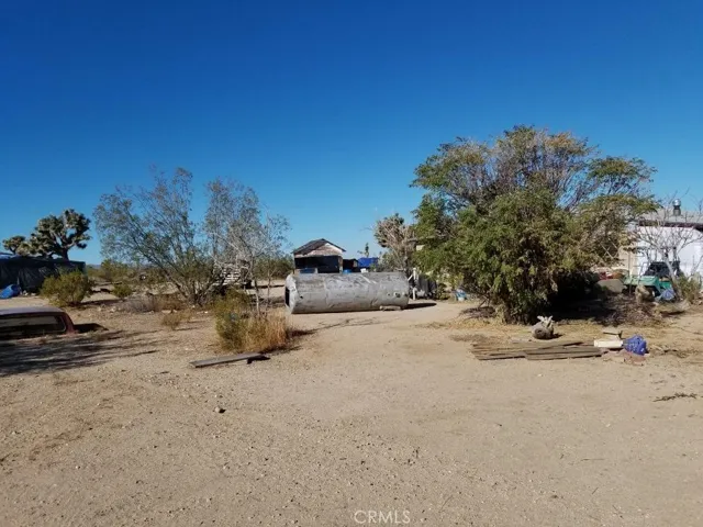 18501 Fort Tejon Road, Llano, California 93544