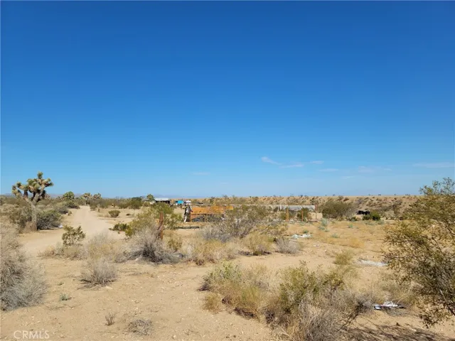 18501 Fort Tejon Road, Llano, California 93544