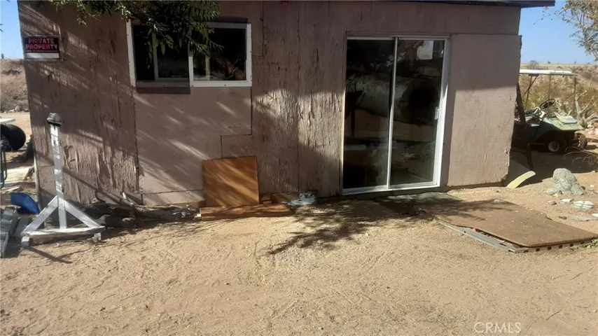 18501 Fort Tejon Road, Llano, California 93544