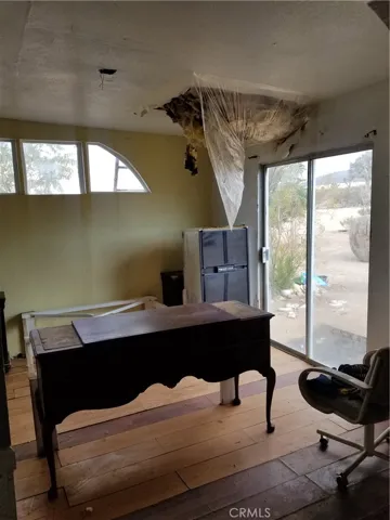 18501 Fort Tejon Road, Llano, California 93544