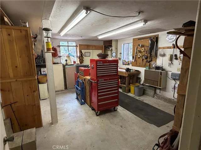 SHOP AS PART OF THE GARAGE
