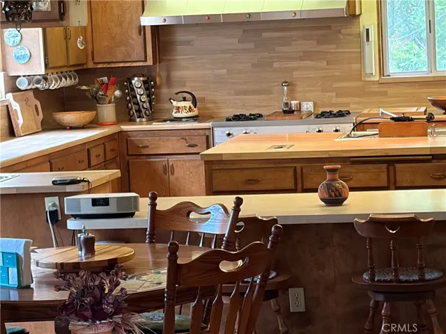 DINING ROOM AND KITCHEN