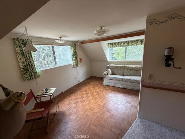 UPSTAIRS ROOM