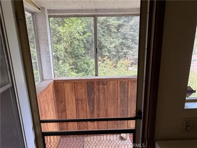 LAUNDRY ROOM PORCH