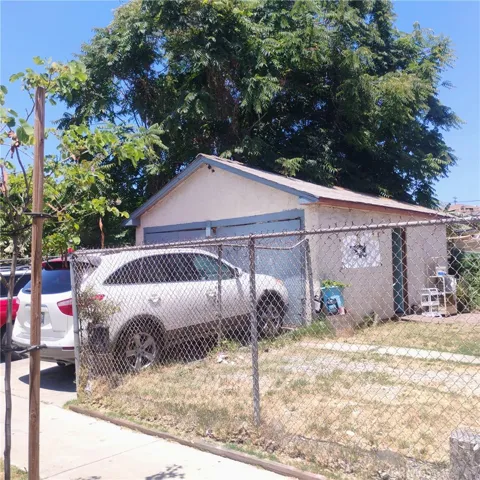 Driveway & Garage