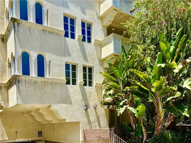1861 Veteran Avenue 101, Westwood Century City, California 90025
