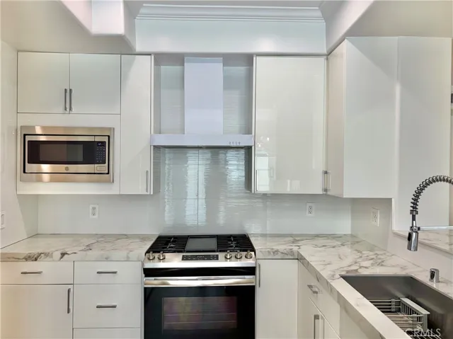 1861 Veteran Avenue 101, Westwood Century City, California 90025