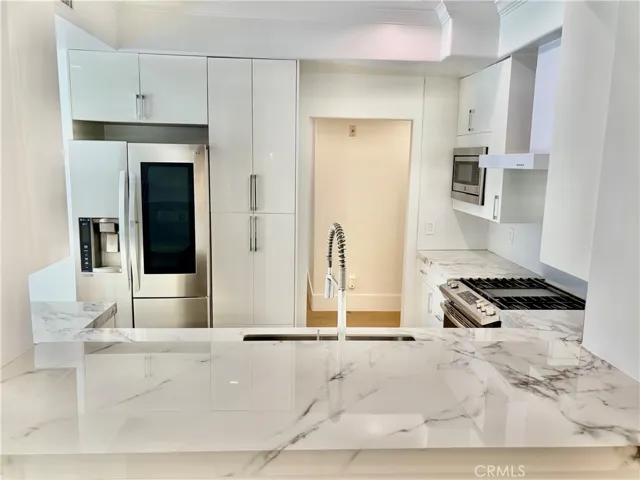 1861 Veteran Avenue 101, Westwood Century City, California 90025