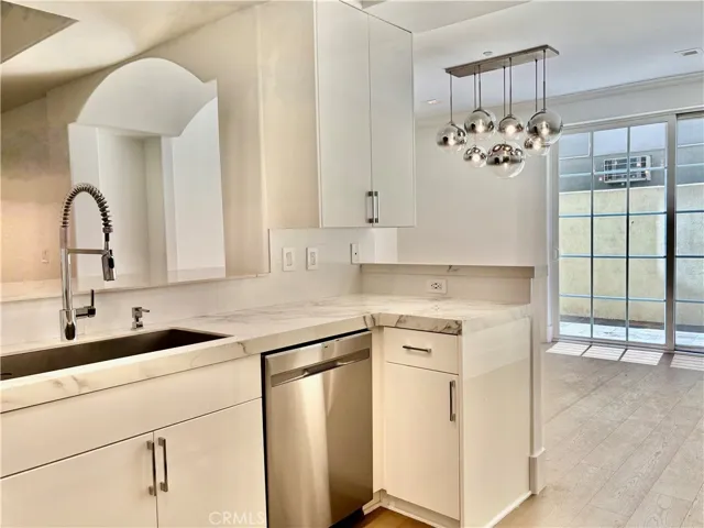 1861 Veteran Avenue 101, Westwood Century City, California 90025