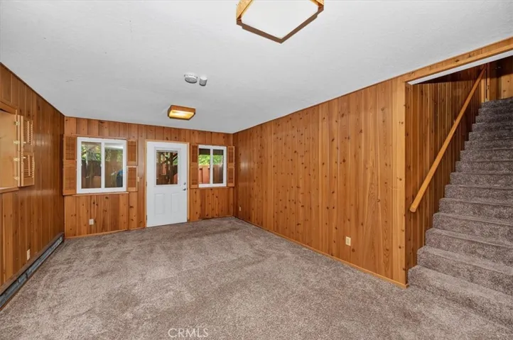 556 Pioneer, Lake Arrowhead, California 92352