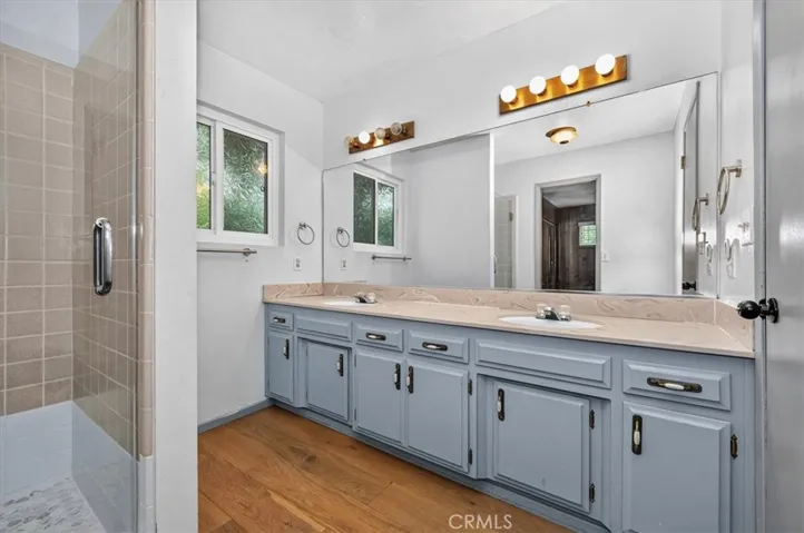 556 Pioneer, Lake Arrowhead, California 92352
