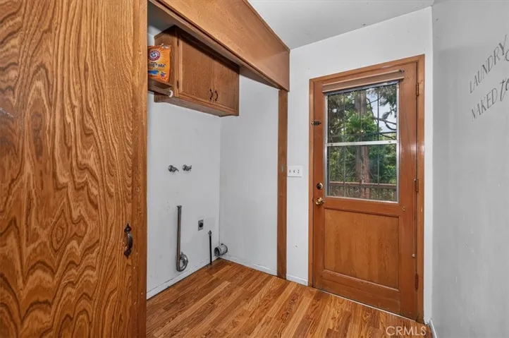 556 Pioneer, Lake Arrowhead, California 92352