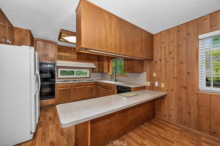 556 Pioneer, Lake Arrowhead, California 92352
