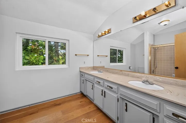 556 Pioneer, Lake Arrowhead, California 92352