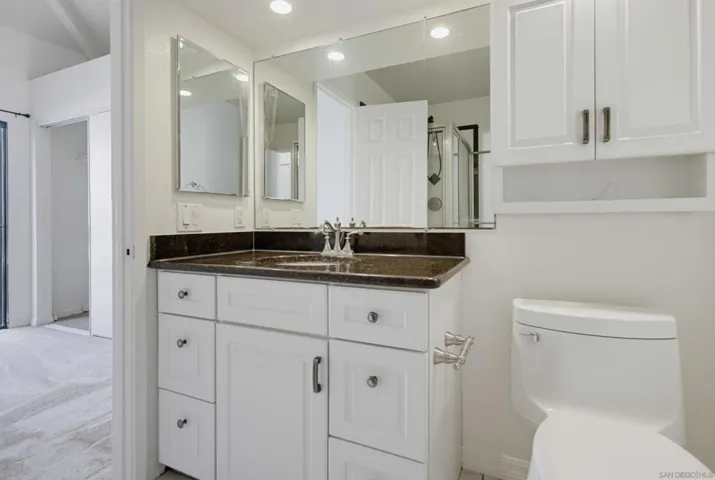 7904 Caminito Dia 4, San Diego, California 92122