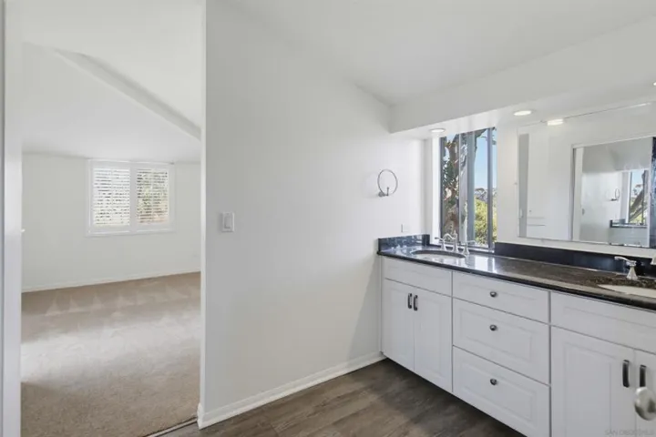 7904 Caminito Dia 4, San Diego, California 92122