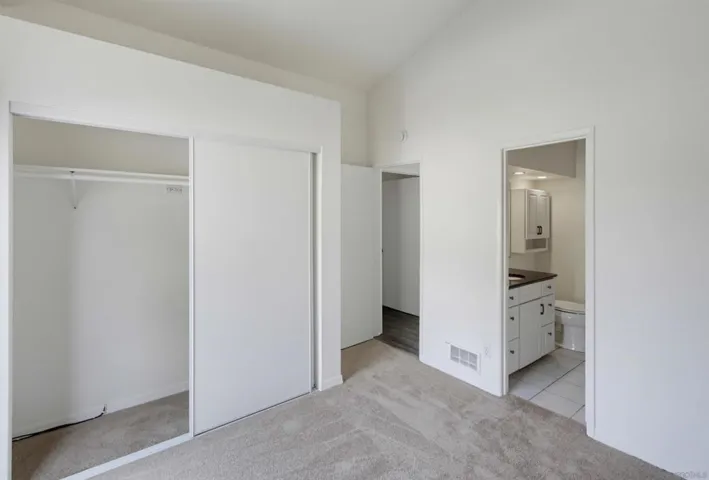 7904 Caminito Dia 4, San Diego, California 92122