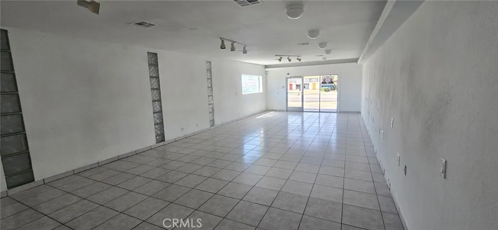 16303 Main, Hesperia, California 92345 — photo 5