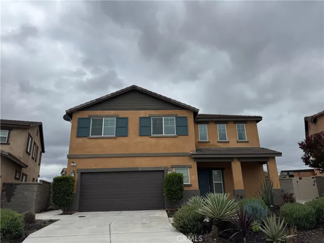 11016 Clear Lake Lane, Eastvale, California 91752